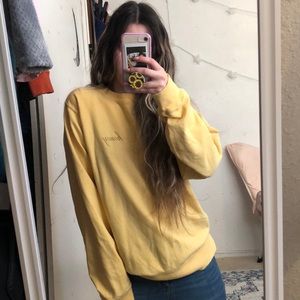 Brandy Melville yellow Honey crewneck 🍯